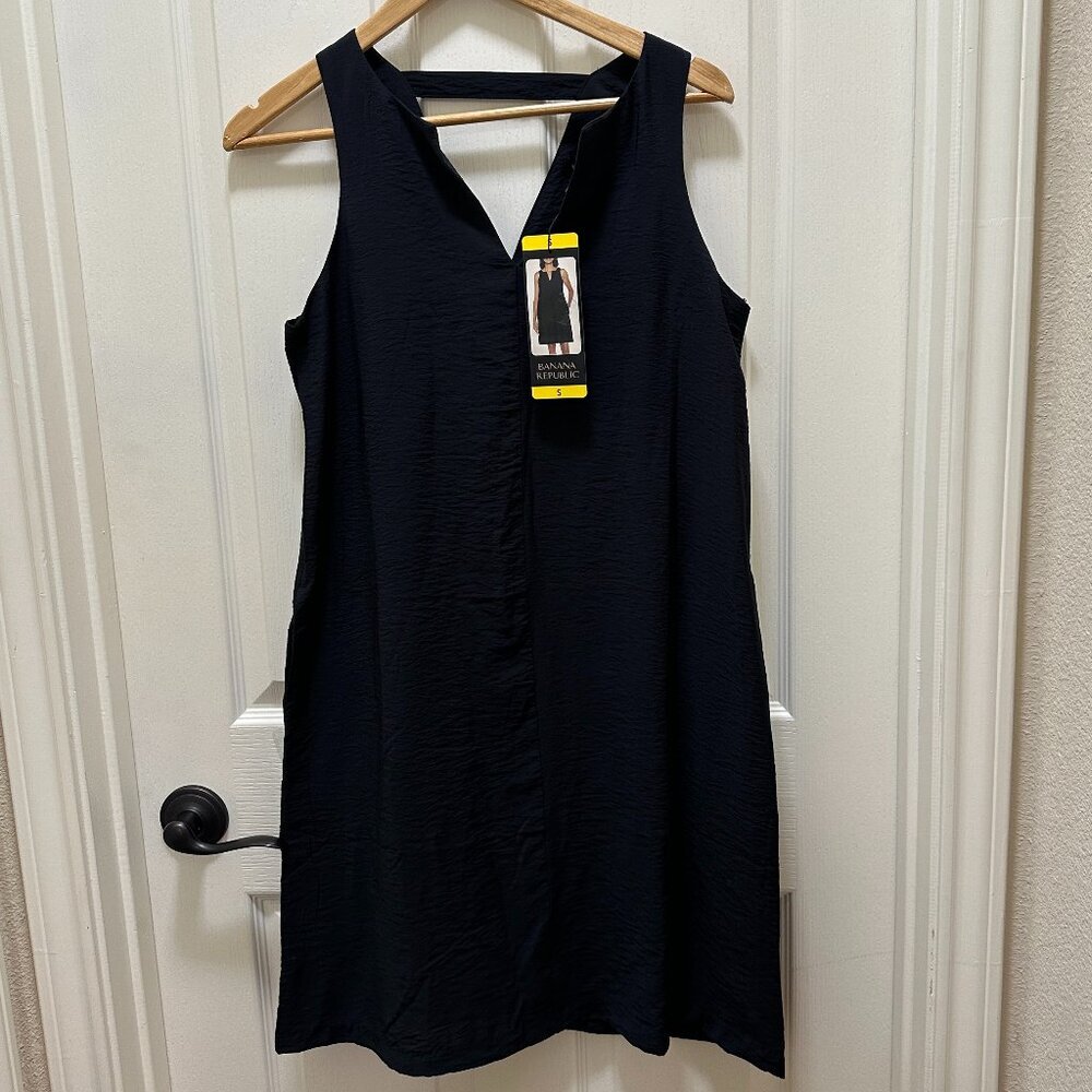 Banana Republic Women's Midi Dress Size S Black Relaxed Fit Shift Silhouette NEW